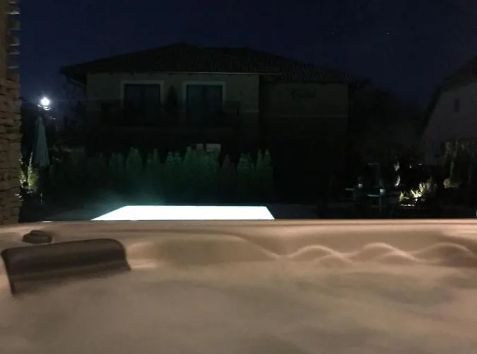 Aruba & Private Bed & Breakfast Keszthely